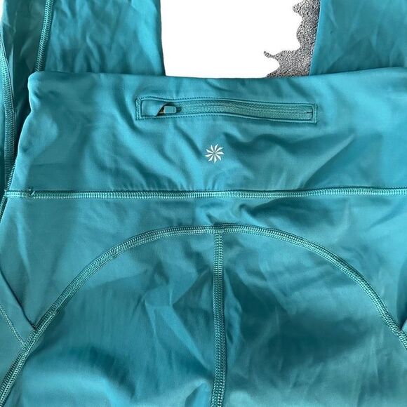 Athleta salutation cropped teal leggings size small - Picture 6 of 7